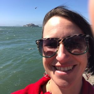 Meet your Posher, Janelle